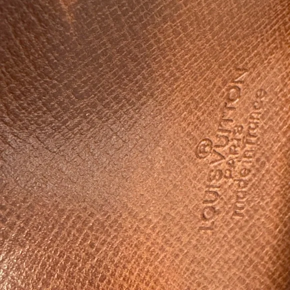 Authentic Louis Vuitton Brown Monogram Card Holder - Picture 9 of 11